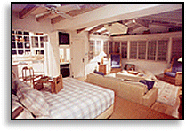 guest quarters master suite image